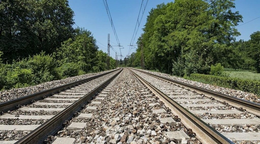 Muore travolto da un treno a Praia a Mare