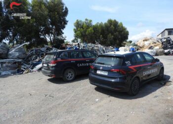 Sequestrata un’area non a norma dedicata allo stoccaggio di rifiuti