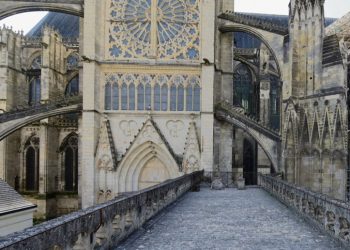 Tours: la porta della Valle della Loira in Francia, una delle destinazioni europee più importanti e complete