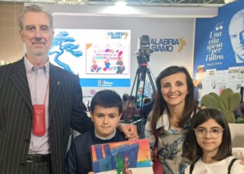 Gli alunni della De Amicis premiati a Palazzo Campanella: primo posto al concorso “RaccontiAmo la Calabria”