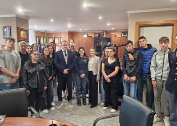 Un gruppo di studenti delle scuole superiori della provincia ha fatto visita agli uffici della Questura di Vibo Valentia