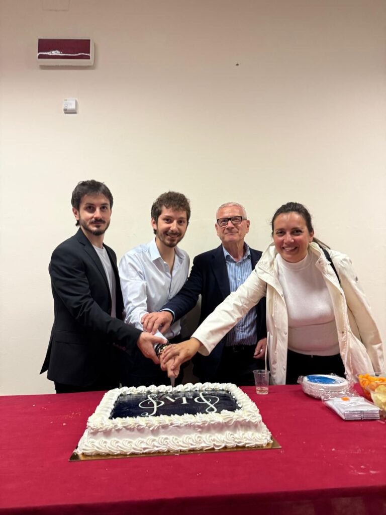 Triparni ritrova la sua voce: nasce la nuova sede dell’associazione culturale “Vocal Tactus” 9 CON IL PRESIDENTE DEL CONSIGLIO ANTONIO IANNELLO E IL CONSIGLIERE ANNA COLOCA