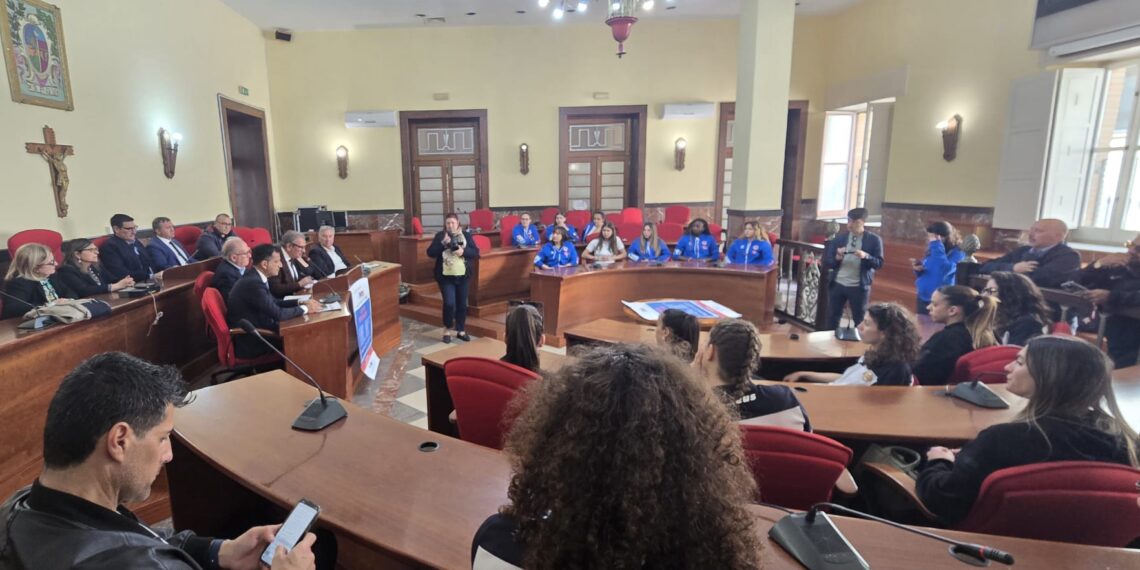 Volley, atleti da tutta Italia a Vibo Valentia per le finali nazionali under 18 (VIDEO) 1 Volley, atleti da tutta Italia a Vibo Valentia per le finali nazionali under 18 (VIDEO)