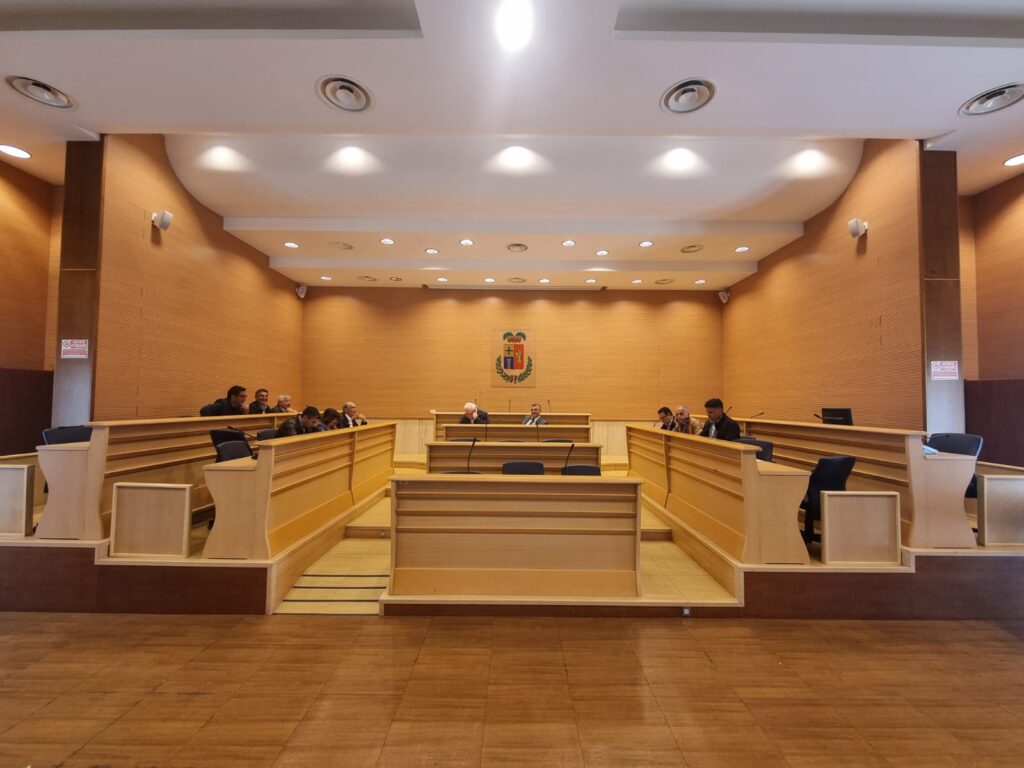Provincia di Vibo Valentia, il Consiglio approva il riconoscimento dei debiti fuori bilancio 5 Consiglio del 13 maggio 2025