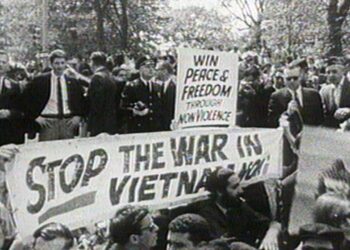 Se i giovani con i loro padri scendessero in piazza e il popolo della vita si mettesse in cammino