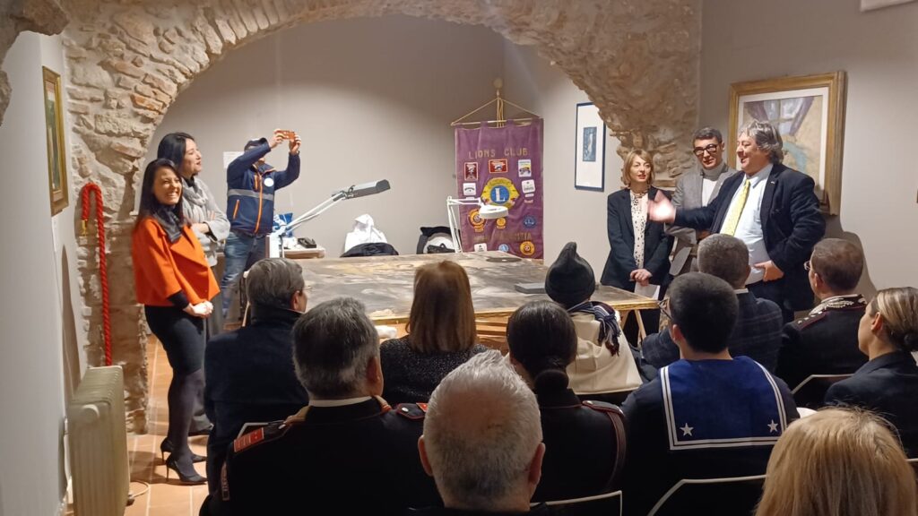 Concluso il restauro della tela secentesca della Madonna del Rosario, custodita a Soriano, finanziato dai Lions 6 WhatsApp Image 2024 02 23 at 21.42.37