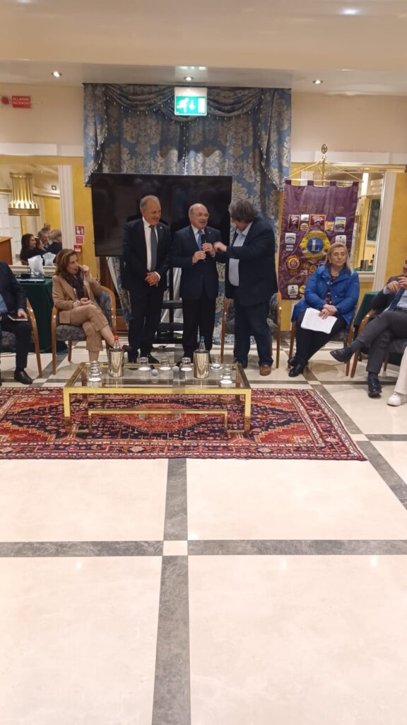 "Insieme si può", continua il progetto dei Lions di Vibo Valentia che coinvolge anche le associazioni di servizio (VIDEO) 6 WhatsApp Image 2025 05 07 at 00.02.48