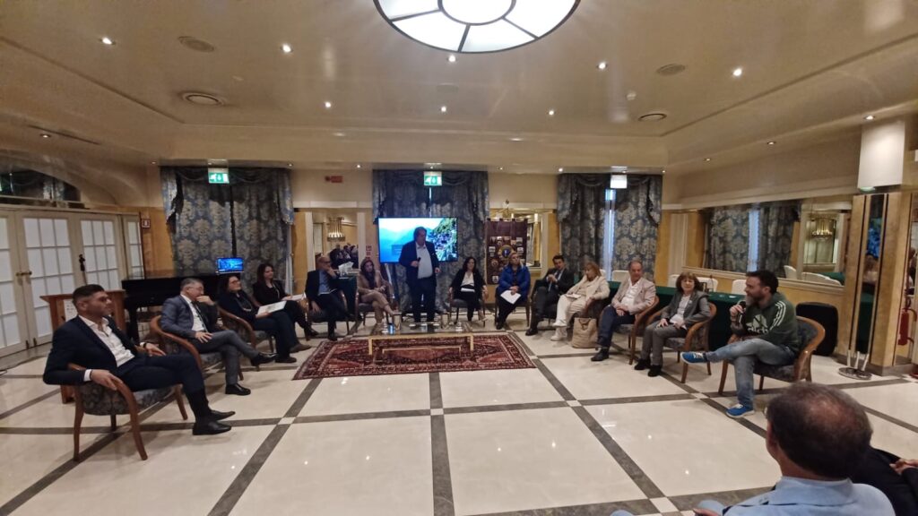 "Insieme si può", continua il progetto dei Lions di Vibo Valentia che coinvolge anche le associazioni di servizio (VIDEO) 4 WhatsApp Image 2025 05 07 at 00.03.20