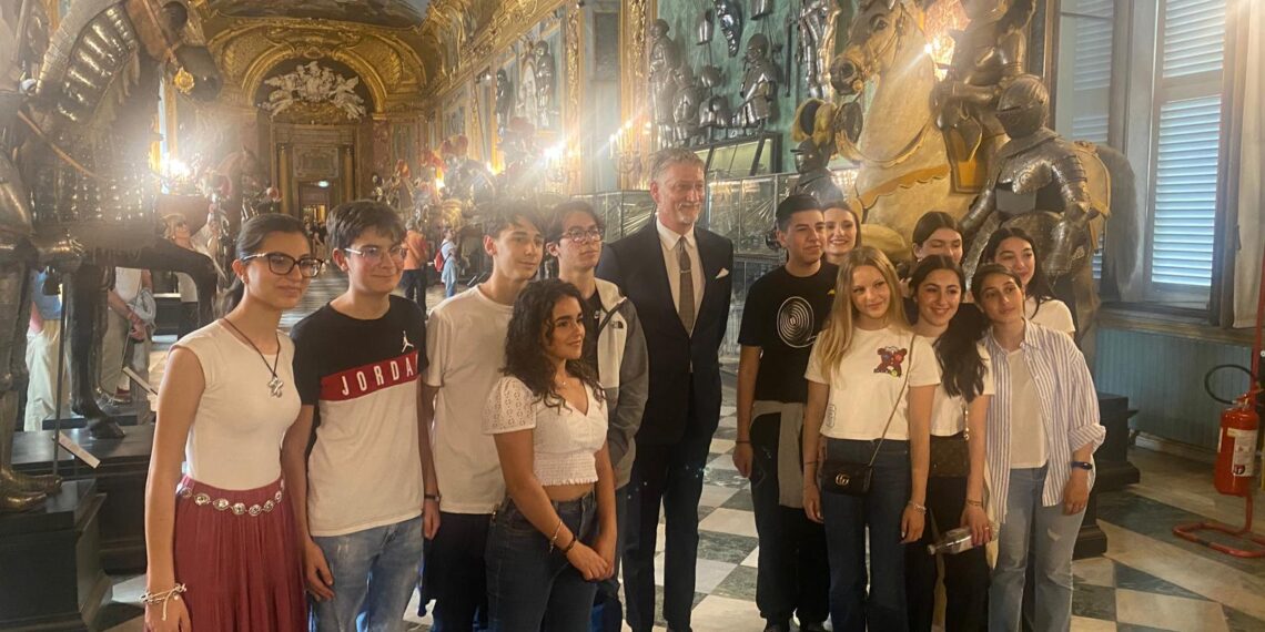 Gli studenti del Liceo Morelli in visita al Palazzo Reale di Torino incontrano il ministro della Cultura Alessandro Giuli