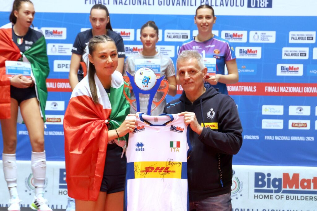 Un grande successo di partecipazione ed accoglienza le Finali nazionali di Volley Femminile Under 18 (VIDEO) 14 WhatsApp Image 2025 05 19 at 10.06.25 2