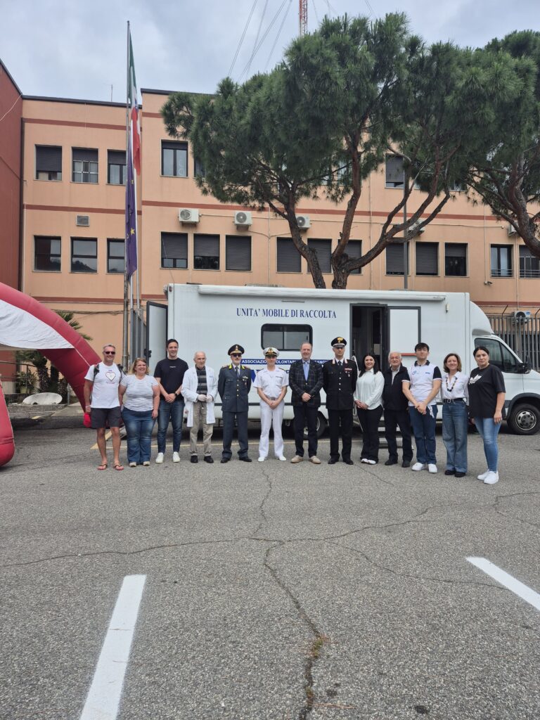Uniformi nel donare: a Vibo Marina donne e uomini in divisa uniti per il dono del sangue 4 WhatsApp Image 2025 05 24 at 11.13.40 1