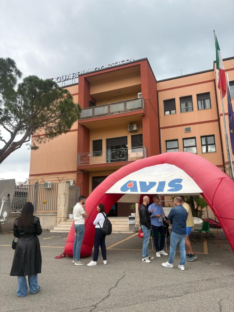Uniformi nel donare: a Vibo Marina donne e uomini in divisa uniti per il dono del sangue 3 WhatsApp Image 2025 05 24 at 11.48.00