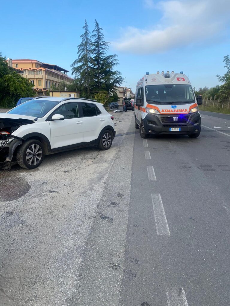 Violento scontro tra auto alle porte di Vibo Valentia 4 WhatsApp Image 2025 05 28 at 07.20.55