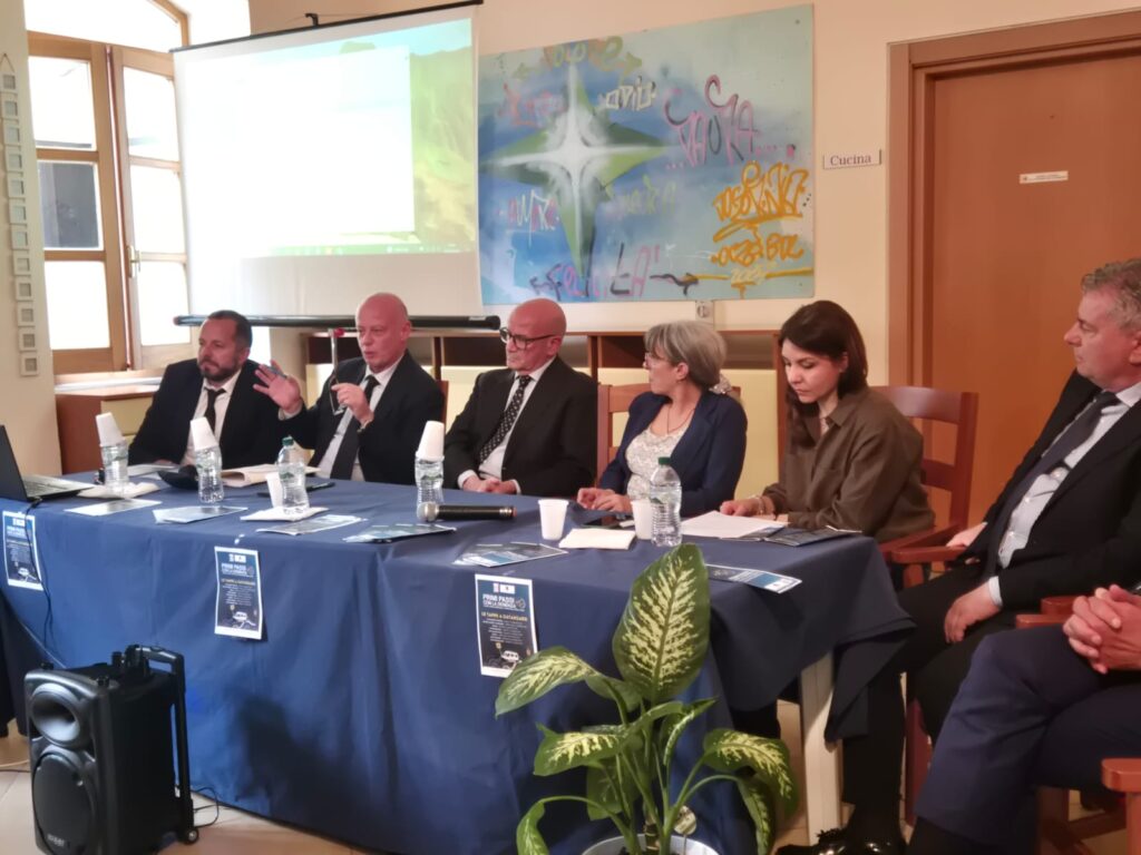 Centro Diurno e Casa Paese, la visita dei vertici di Fondazione Roma nelle strutture della Ra.Gi. 4 incontro al Centro Diurno3