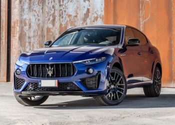 Traffico di auto di lusso sgominato dalla Polizia Stradale in tutta Italia