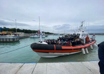 Tornano gli sbarchi di migranti in Calabria. Nella notte in 32 hanno raggiunto Roccella Jonica