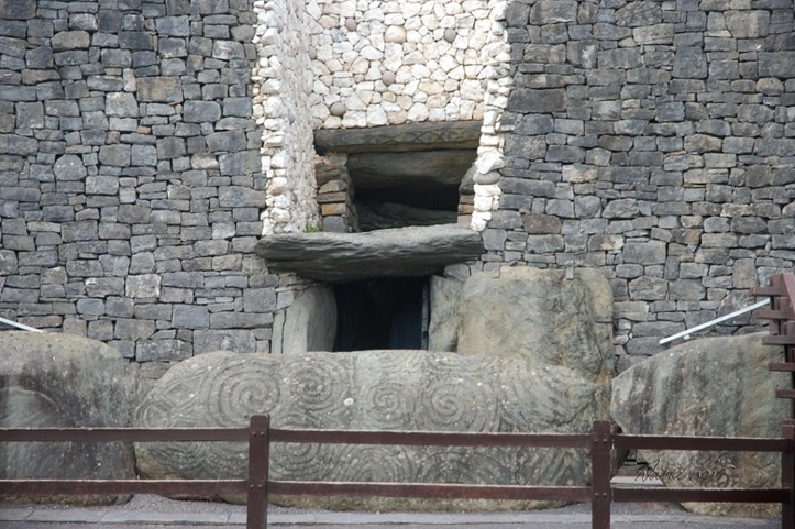 Newgrange: una meridiana di oltre 5.000 anni nella contea di Meath, nell’Irlanda del Nord 5 newgrange 3