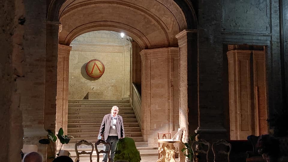 Palazzo Gagliardi torna ad essere palcoscenico accogliendo "I Vacantusi" ed il loro "Scacciasogni" 3 29 ottobre 2022 Vibo Lirica