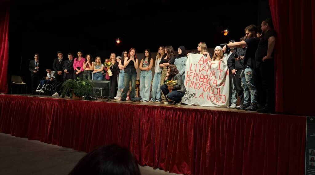 “7 minuti”, il grande successo degli studenti del Liceo Artistico Colao di Vibo Valentia