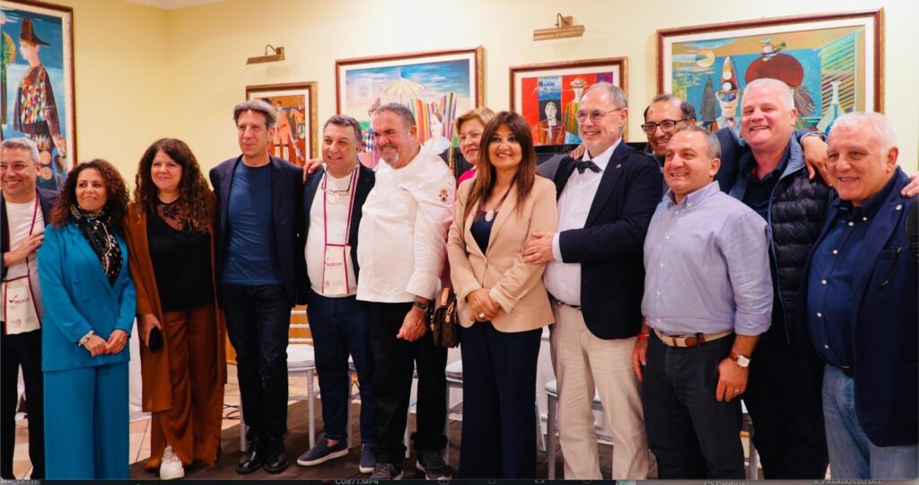 Peppe Guida e Paolo Massobrio Cavalieri Onorari della Confraternita degli Zafarani Cruschi del Pollino 7 BARBIERI MAGLIOCCO DAY 2