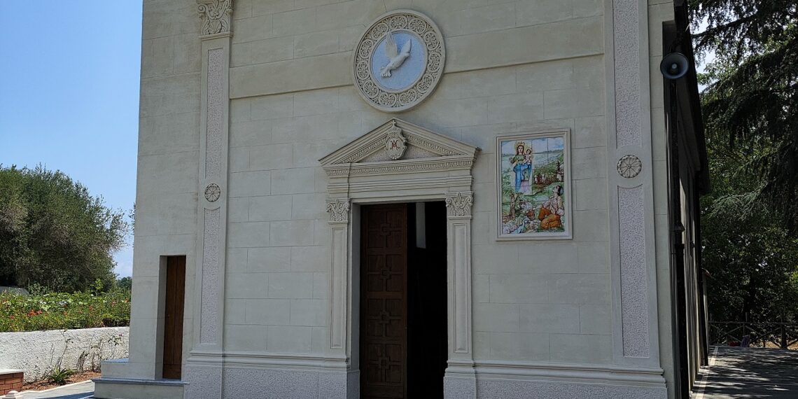 Una favola dei giorni nostri: la chiesetta-santuario di Pajeradi