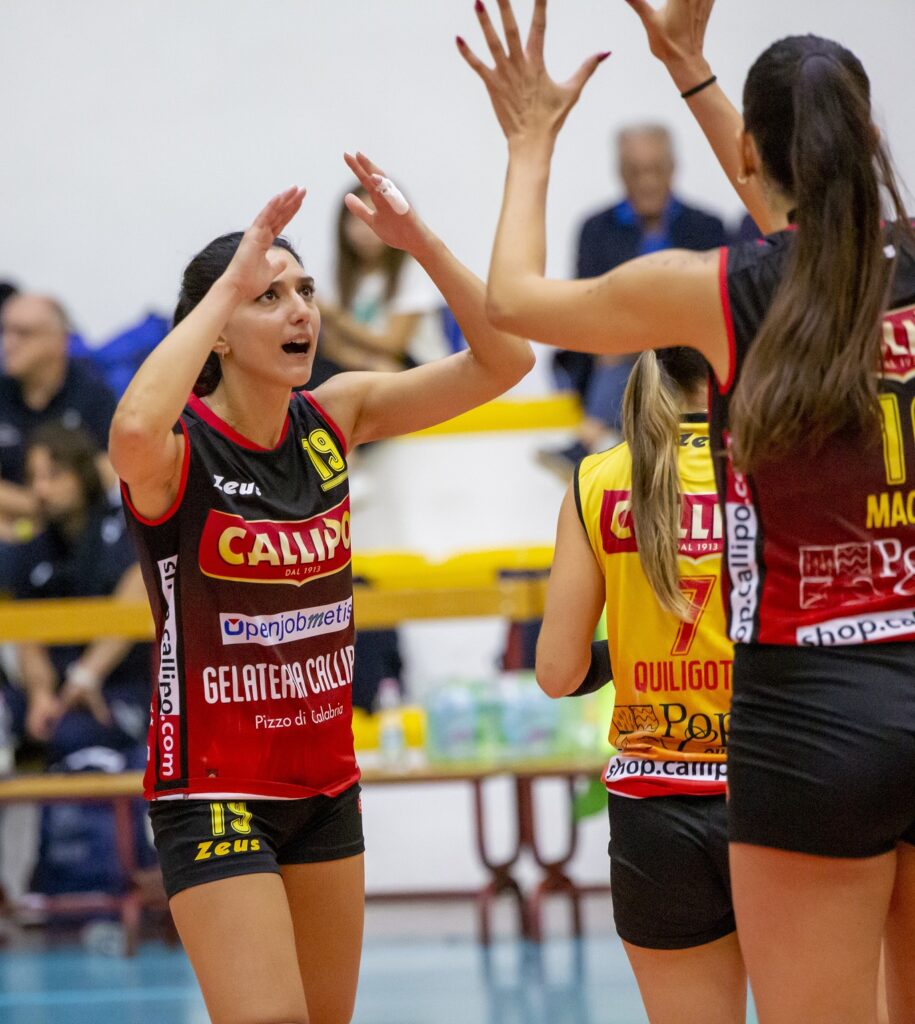 Volley Femminile, la riconferma del capitano: Denise Vinci e Tonno Callipo ancora insieme 3 DENISE VINCI TONNO CALLIPO VOLLEY