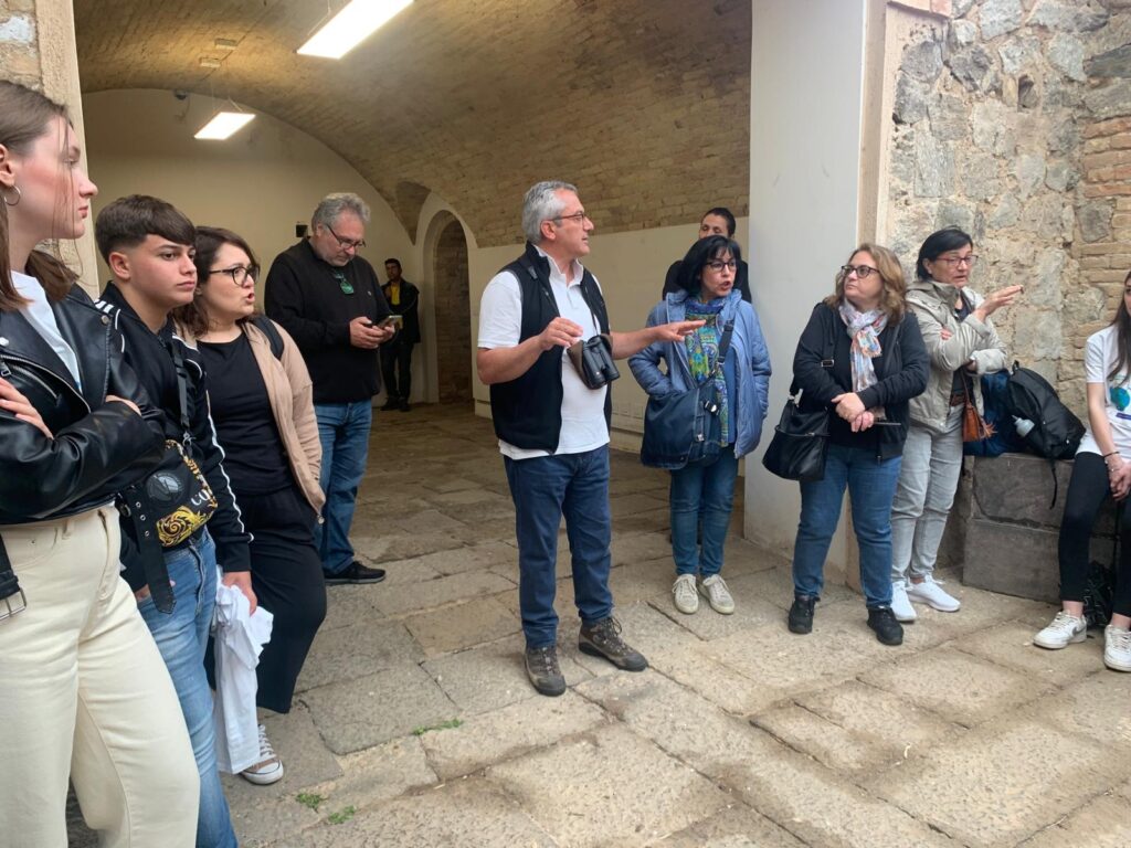 Il Circolo Legambiente Ricadi e l’Istituto “P. Galluppi” di Tropea insieme per la tutela dell’acqua 5 IMG 20240525 WA0048