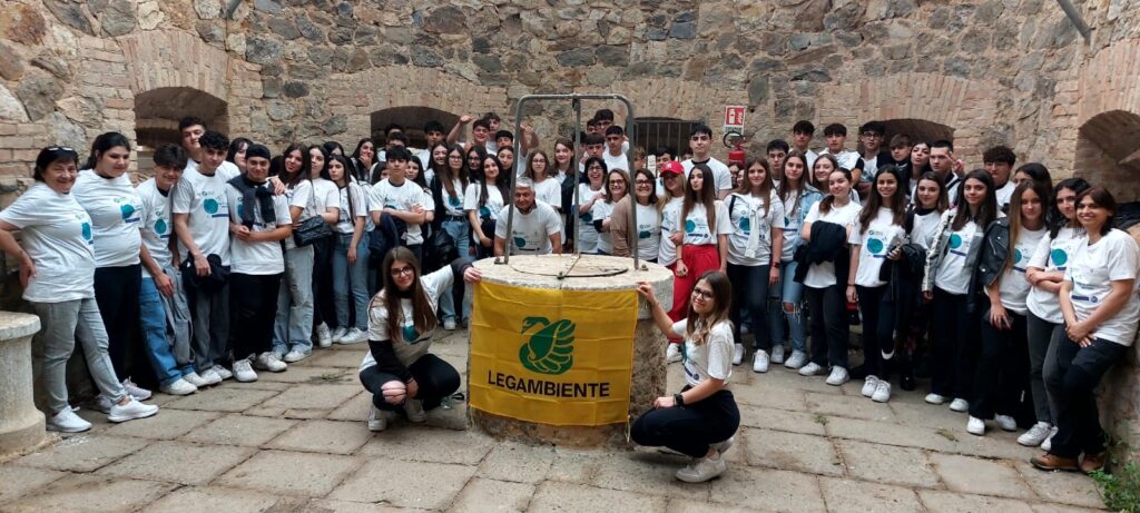 Il Circolo Legambiente Ricadi e l’Istituto “P. Galluppi” di Tropea insieme per la tutela dell’acqua 8 IMG 20250617 WA0080