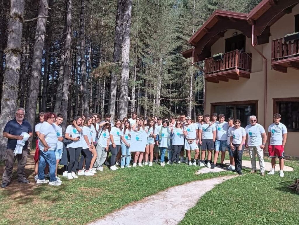 Il Circolo Legambiente Ricadi e l’Istituto “P. Galluppi” di Tropea insieme per la tutela dell’acqua 3 IMG 20250617 WA0100