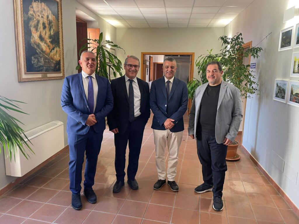 Provincia di Vibo Valentia, focus sulle strade di Zambrone e di Tropea 4 LAndolina con i commissari di Tropea Antonio Calenda Roberto Micucci e Vito Turco