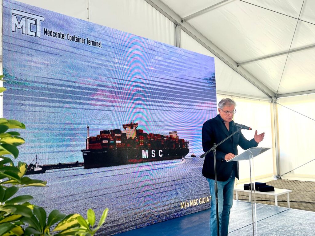 Battesimo commerciale per la "MSC Gioia Tauro" che approda al Medcenter Container Terminal 4 MscGioiaTauroCerimonia