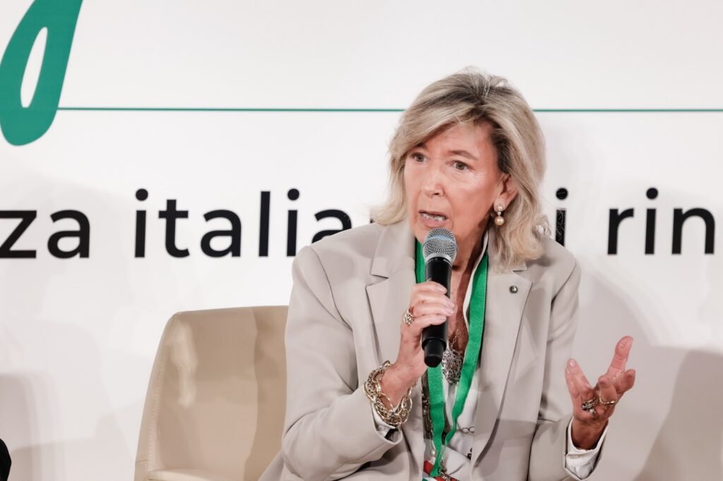 È calabrese il vertice nazionale dell'ANDE: Marisa Fagà confermata Presidente, Pina Amarelli Vice Presidente Vicaria 4 PINA AMARELLI ANDE