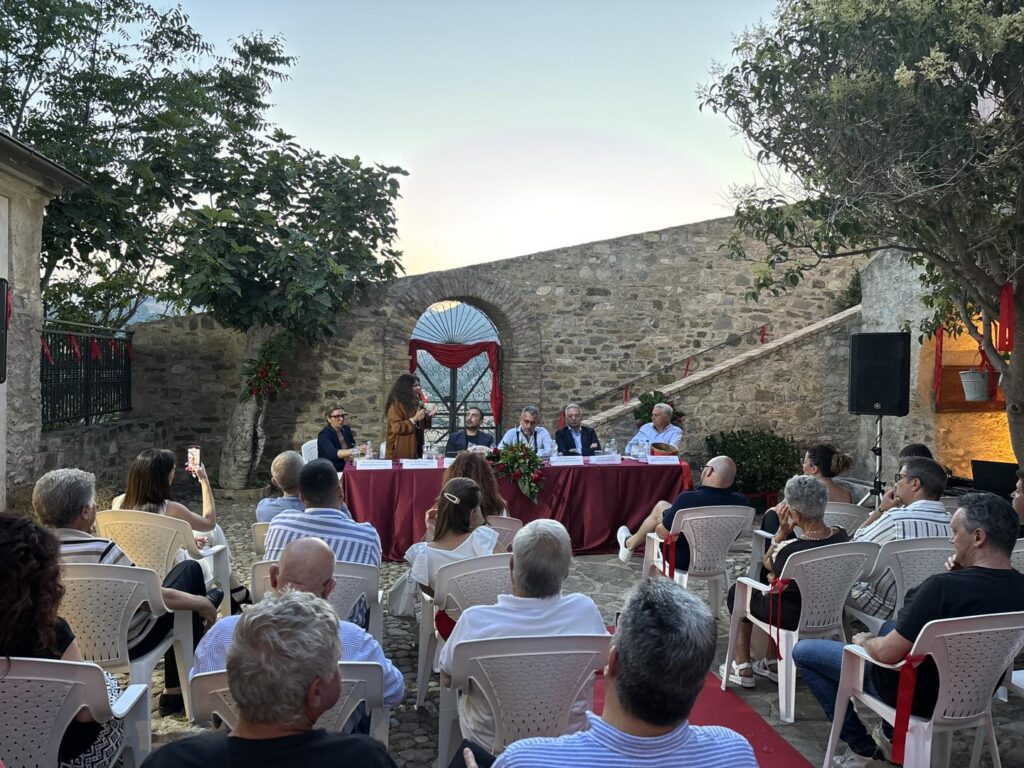 Gianluca Gallo: non siamo più terra infrequentabile, iniziamo ad incuriosire 6 ROSETO 11FESTACILIEGIA 2025 13
