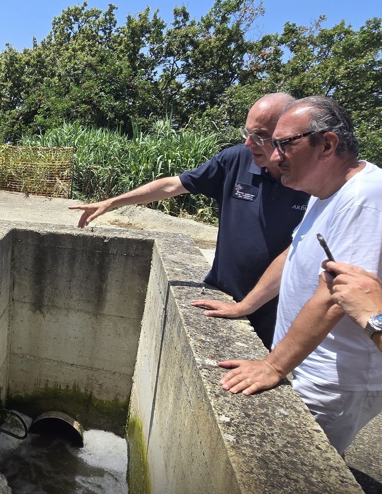 Chiazza in mare a Bivona, sopralluogo di Comune e Arpacal al depuratore della Silica 3 Silica depuratore sopralluogo Romeo Iannone 2