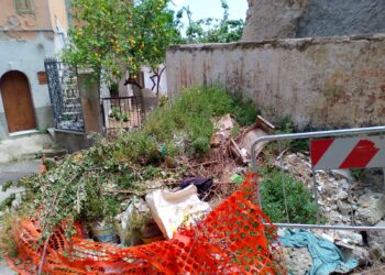 Centro storico di Rossano, via Cairoli nel degrado totale. La denuncia del Movimento del Territorio: cittadini abbandonati