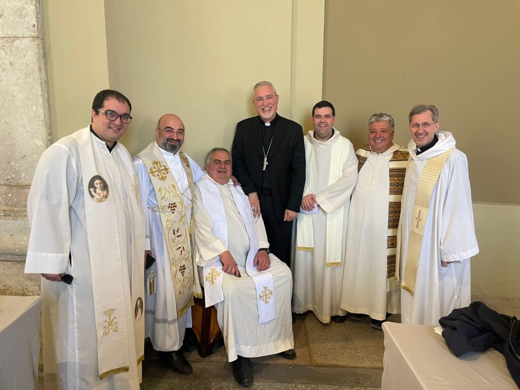 Una carezza del Papa alla nostra diocesi: Francesco, il piccolo di Jonadi, abbracciato da Leone XIV 8 WhatsApp Image 2025 06 01 at 15.21.59