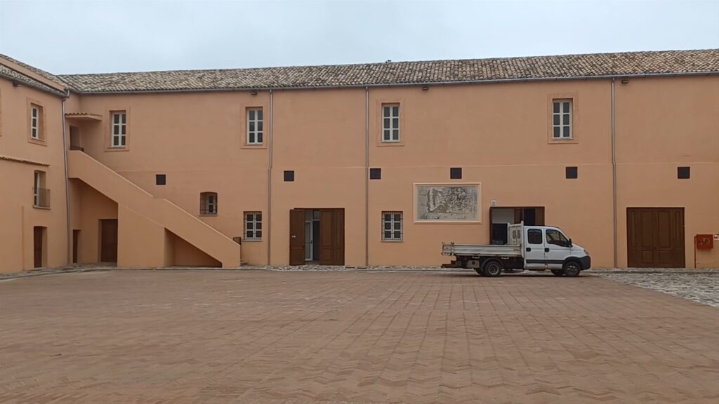 “Ex caserma Garibaldi”, il comando dei Carabinieri rinuncia all’immobile. Adesso serve serietà e visione alta 3 WhatsApp Image 2025 06 12 at 15.22.12 1