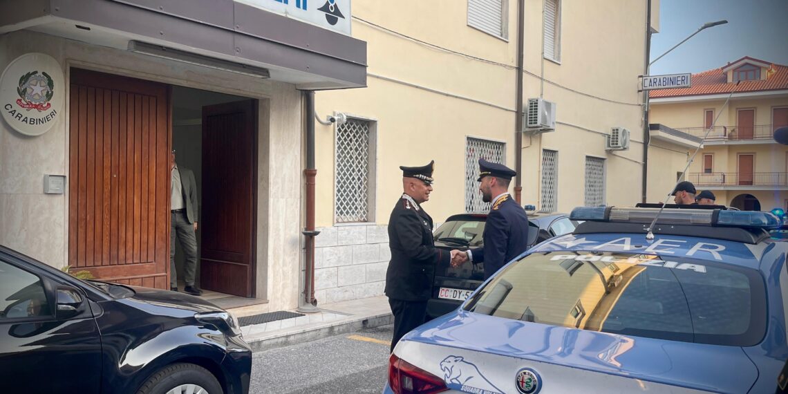 La Polizia di Stato fa visita al Comando Provinciale dei Carabinieri di Vibo Valentia in segno di vicinanza