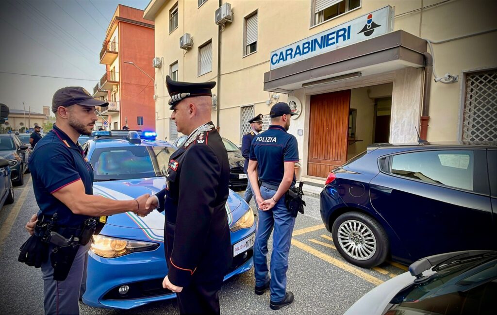 La Polizia di Stato fa visita al Comando Provinciale dei Carabinieri di Vibo Valentia in segno di vicinanza 3 WhatsApp Image 2025 06 12 at 21.30.32