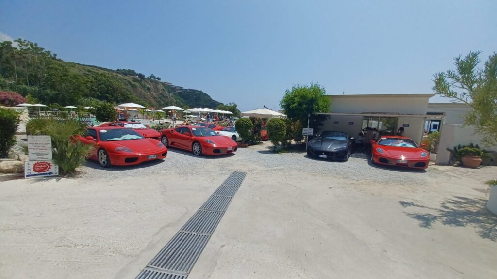 Le mitiche Ferrari nello scenario incantato di Capo Vaticano (VIDEO) 7 WhatsApp Image 2025 06 14 at 14.29.10