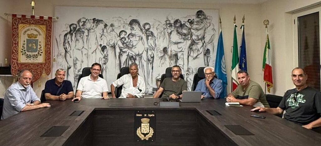 Le bellezze, le opere d'arte e i prodotti tipici di Zagarise entusiasmano il Principe Fulco Ruffo di Calabria 5 WhatsApp Image 2025 06 18 at 14.57.49