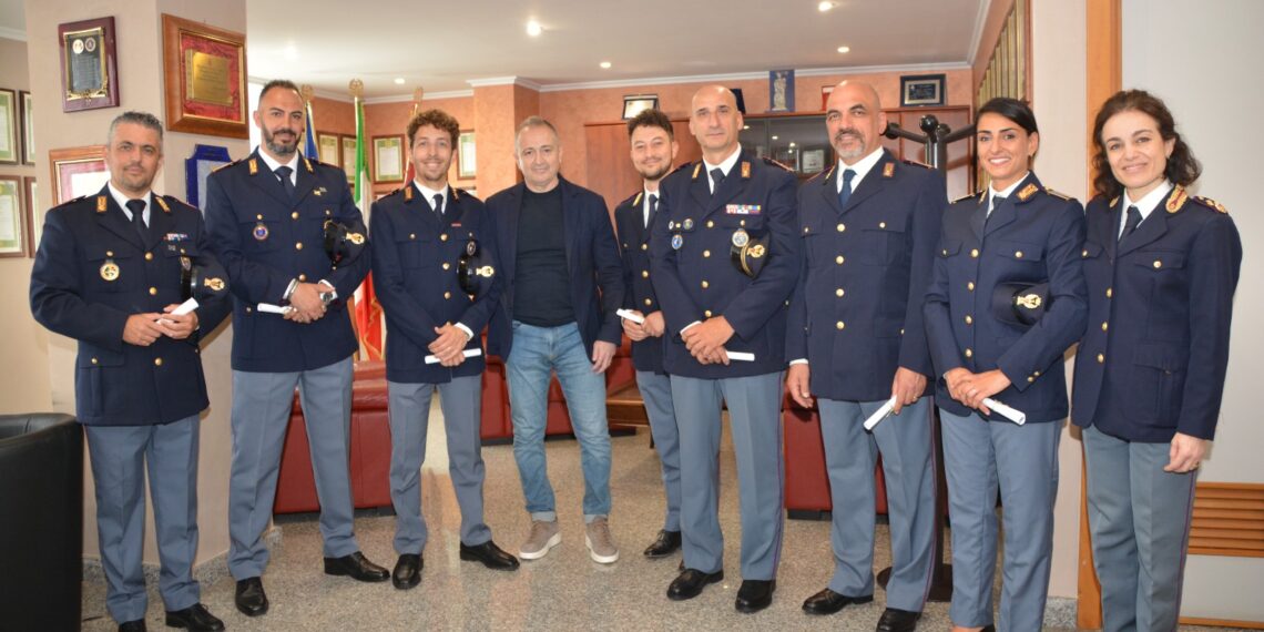 Il questore di Vibo Valentia premia i poliziotti per l’eccellenza nell’addestramento e nella formazione
