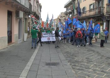 Sciopero dei metalmeccanici, questa mattina a Vibo Valentia il presidio regionale (VIDEO)