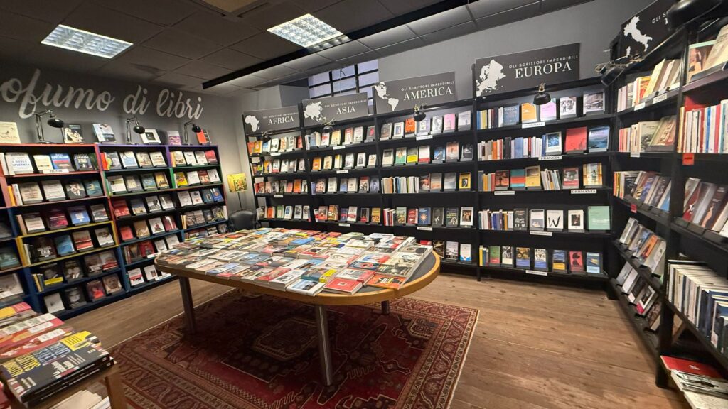“La Parola delle Pietre” incanta Roma: grande successo e firmacopie da record presso Il Re dei Librai di via Somalia 7 WhatsApp Image 2025 06 22 at 01.57.19 2