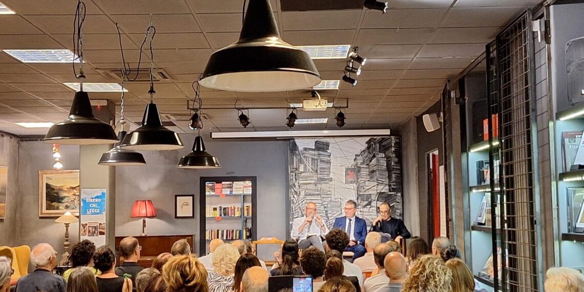 “La Parola delle Pietre” incanta Roma: grande successo e firmacopie da record presso Il Re dei Librai di via Somalia 1 “La Parola delle Pietre” incanta Roma: grande successo e firmacopie da record presso Il Re dei Librai di via Somalia