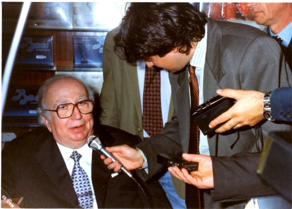Cento anni fa la nascita di Giovanni Spadolini. Il ricordo di quella memorabile giornata a Vibo Valentia 4 WhatsApp Image 2025 06 23 at 17.03.20