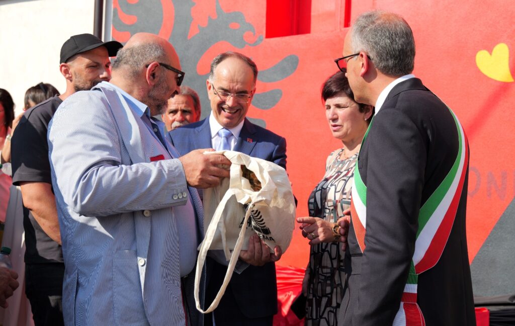 Il Presidente d'Albania Begaj in Calabria. L'interessante visita a Marcedusa 3 WhatsApp Image 2025 06 26 at 15.14.58 1