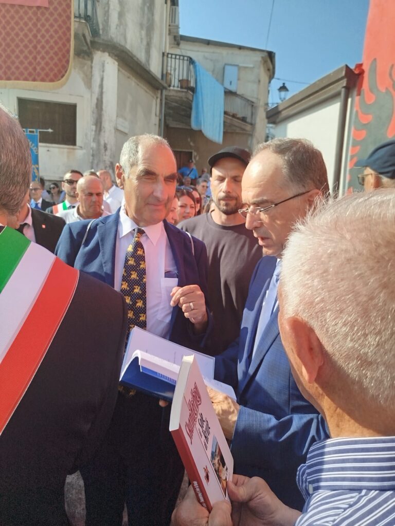 Il Presidente d'Albania Begaj in Calabria. L'interessante visita a Marcedusa 5 WhatsApp Image 2025 06 26 at 15.14.59 1