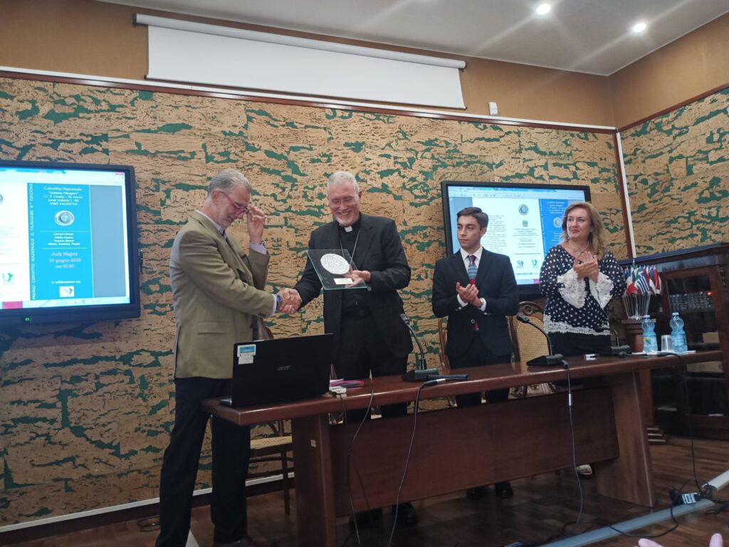 Il Premio Filangieri 2025 al Vescovo mons. Attilio Nostro (VIDEO) 6 WhatsApp Image 2025 06 27 at 14.43.54