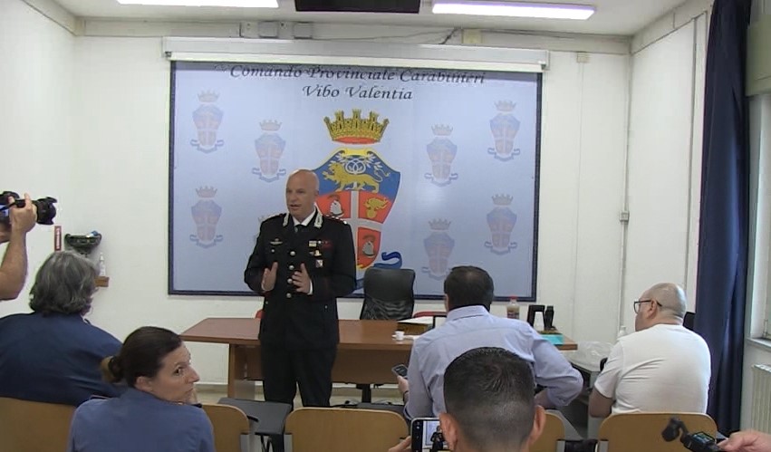 Il saluto del colonnello Luca Toti che lascia il comando provinciale dell'Arma chiamato ad un prestigioso incarico (VIDEO) 6 WhatsApp Image 2025 06 28 at 18.53.57